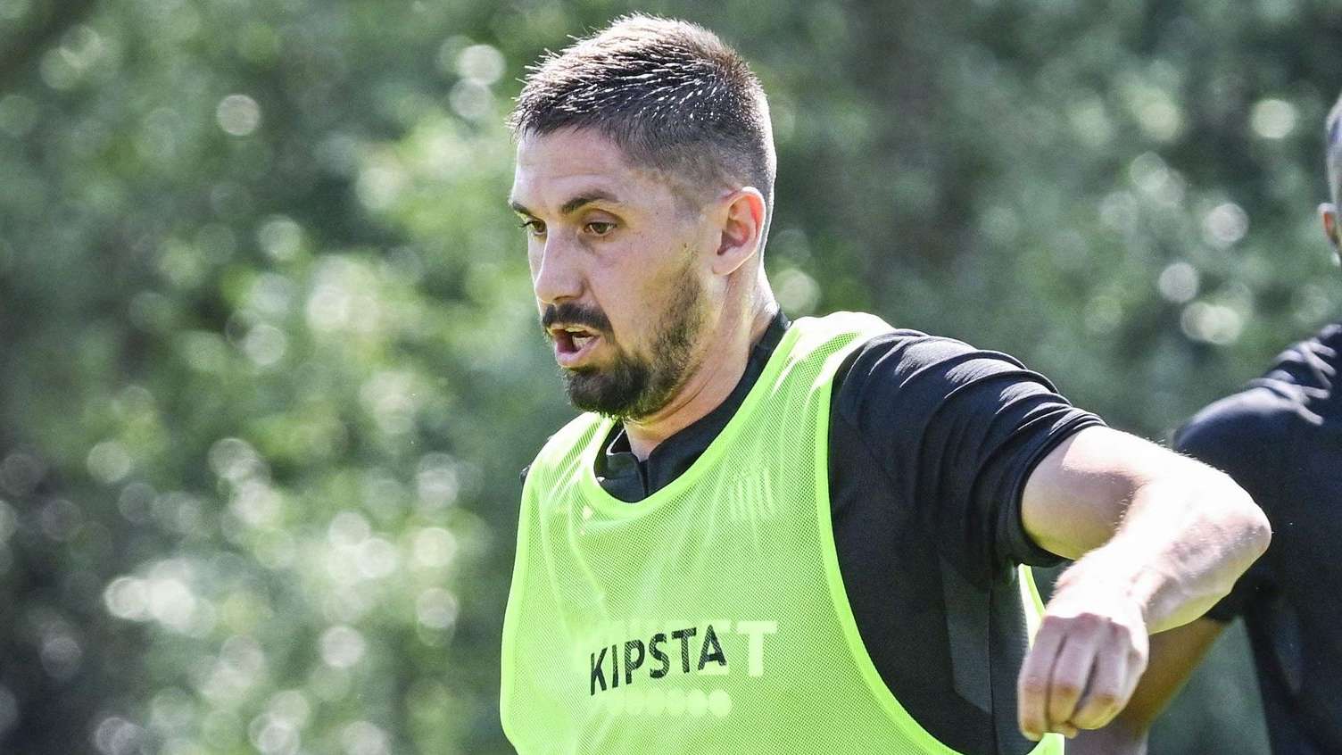 包和桌椅也 包和桌椅也